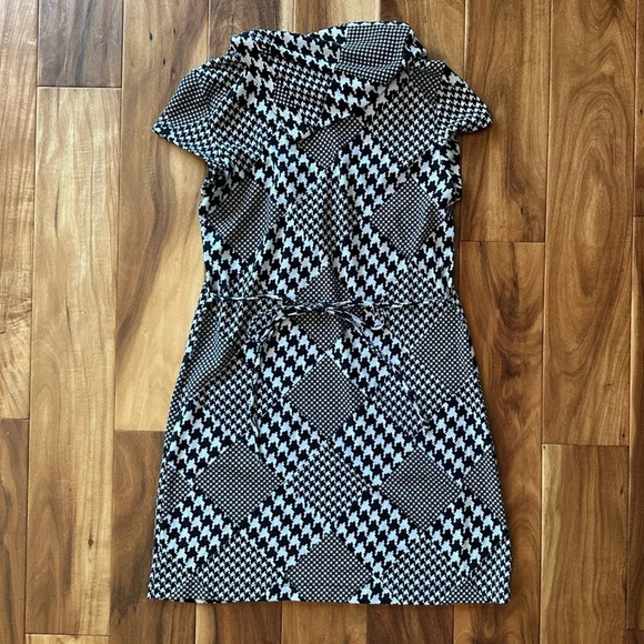 Speechless Houndstooth Cowl Neck Sweater Dress size Small - Picture 2 of 4